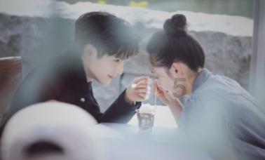 机智问答网页,秒解难题!- 83岁奶奶凭借优雅的舞步成了网红,她的心态如何这么好?专业答疑解惑